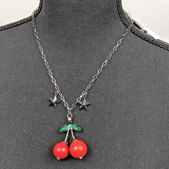 Rockabilly Cherries & Stars Necklace - Picture 3 of 5